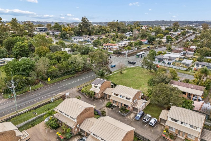Photo - 2/96 Smith Road, Woodridge QLD 4114 - Image 15