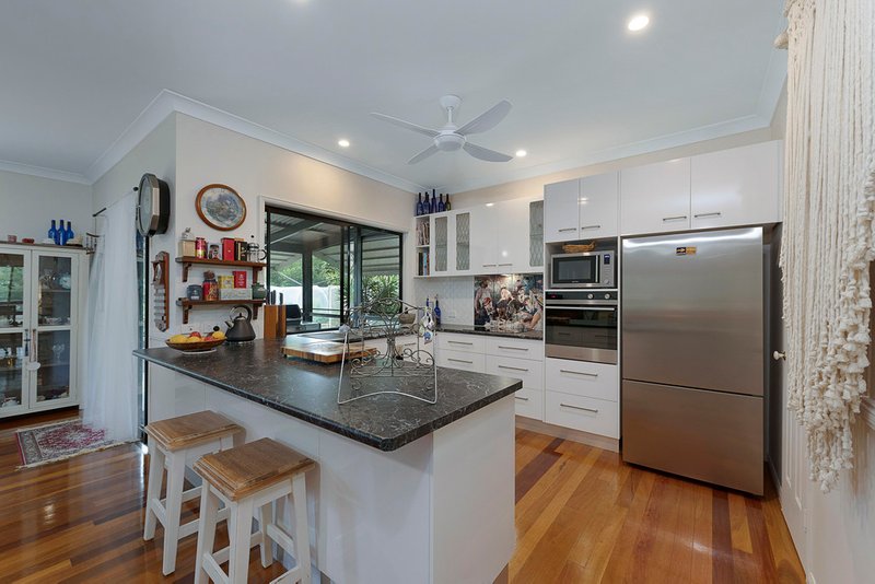 Photo - 296 Sylvan Drive, Moore Park Beach QLD 4670 - Image 7