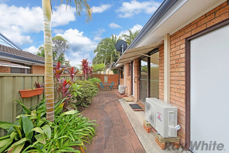 Photo - 2/96 Wallarah Road, Gorokan NSW 2263 - Image 3