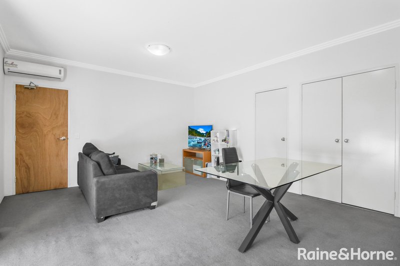 Photo - 29/7-11 Putland Street, St Marys NSW 2760 - Image 2