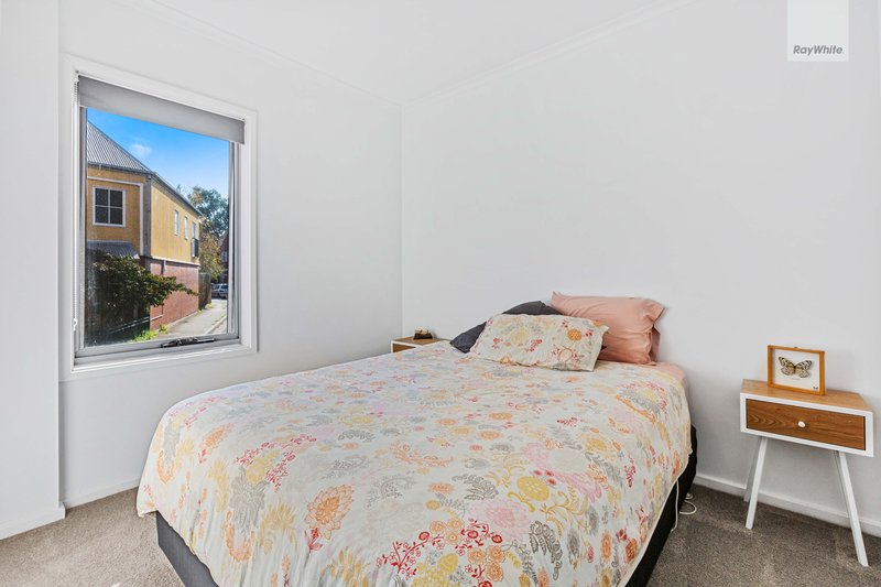 Photo - 2/97 Brickworks Drive, Brunswick VIC 3056 - Image 10