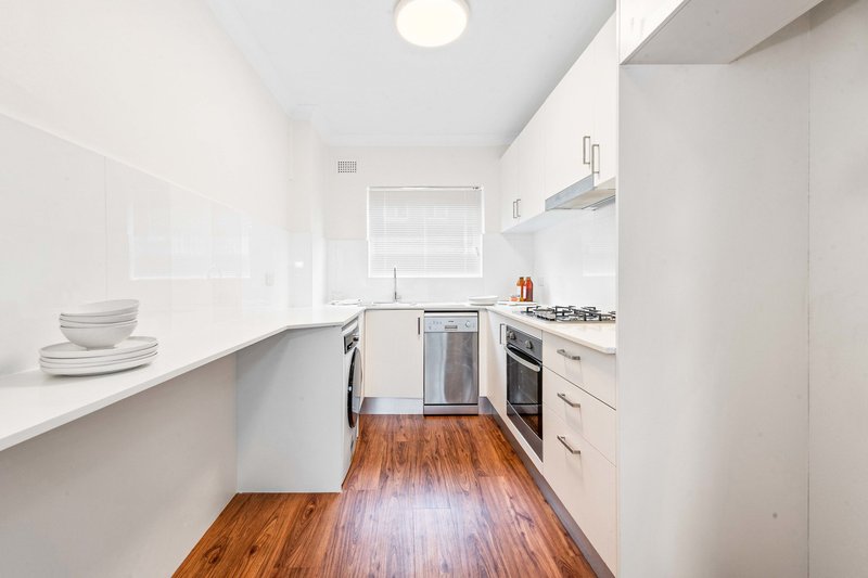 Photo - 2/97 Queenscliff Road, Queenscliff NSW 2096 - Image 5