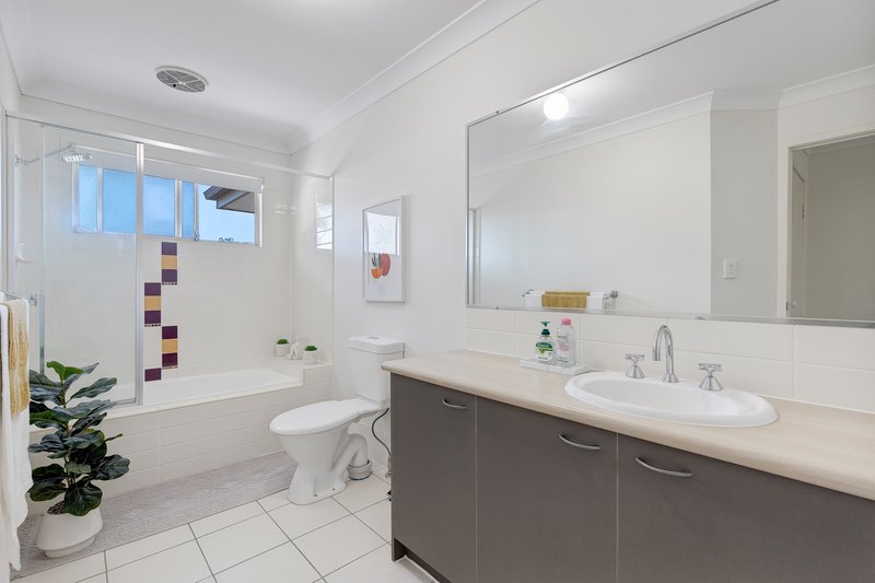 Photo - 29/8 Earnshaw Street, Calamvale QLD 4116 - Image 15