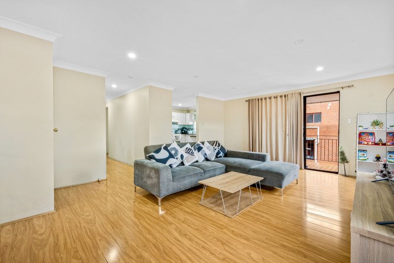 Photo - 2/98 Northumberland Road, Auburn NSW 2144 - Image 11