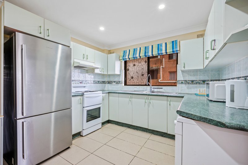 Photo - 2/98 Northumberland Road, Auburn NSW 2144 - Image 12