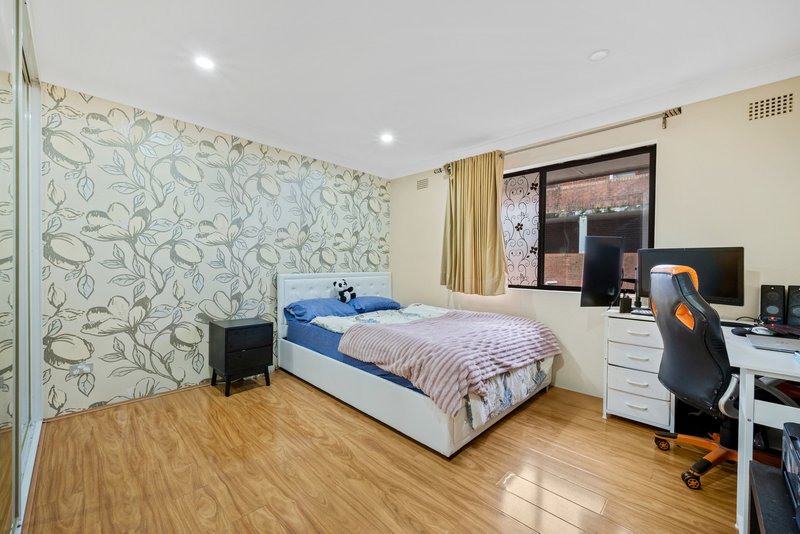Photo - 2/98 Northumberland Road, Auburn NSW 2144 - Image 15