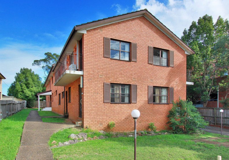 2/98 Northumberland Road, Auburn NSW 2144