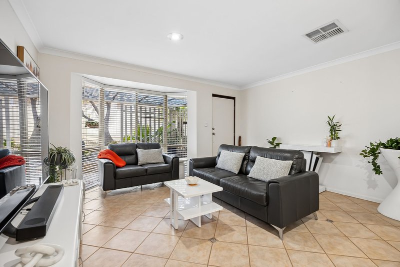 Photo - 2/98 Reynolds Road, Mount Pleasant WA 6153 - Image 2