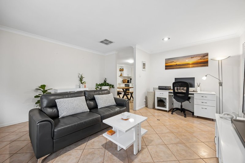 Photo - 2/98 Reynolds Road, Mount Pleasant WA 6153 - Image 4