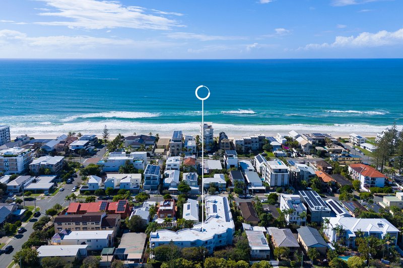 Photo - 2/98 Seagull Avenue, Mermaid Beach QLD 4218 - Image 1
