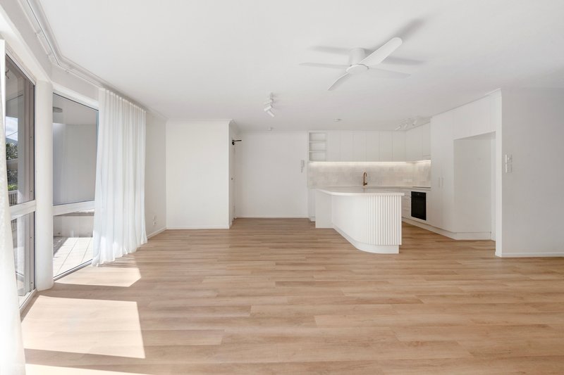 Photo - 2/98 Seagull Avenue, Mermaid Beach QLD 4218 - Image 3