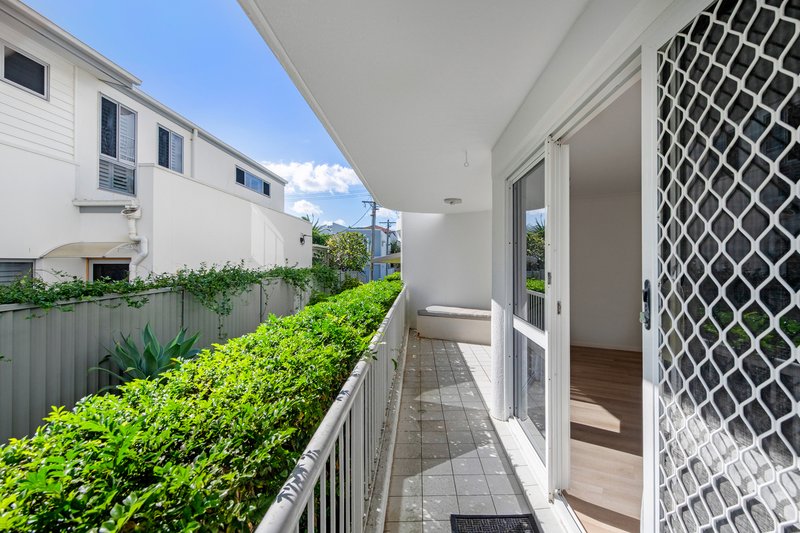 Photo - 2/98 Seagull Avenue, Mermaid Beach QLD 4218 - Image 10
