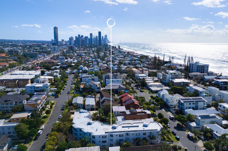 Photo - 2/98 Seagull Avenue, Mermaid Beach QLD 4218 - Image 13