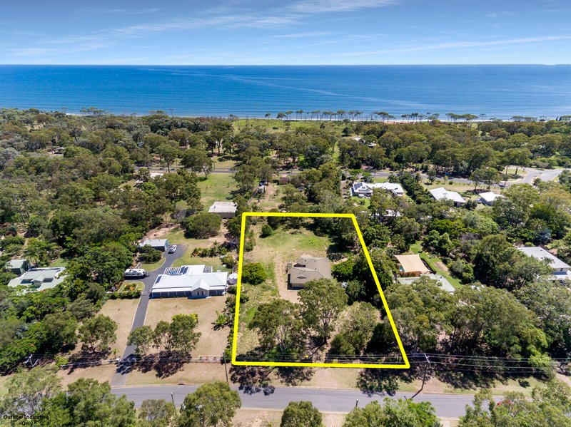 Photo - 298 Sylvan Drive, Moore Park Beach QLD 4670 - Image 2