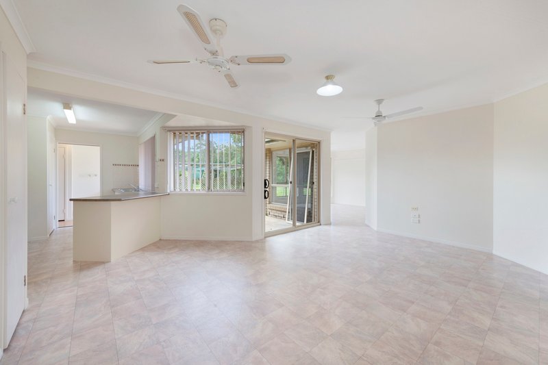 Photo - 298 Sylvan Drive, Moore Park Beach QLD 4670 - Image 5