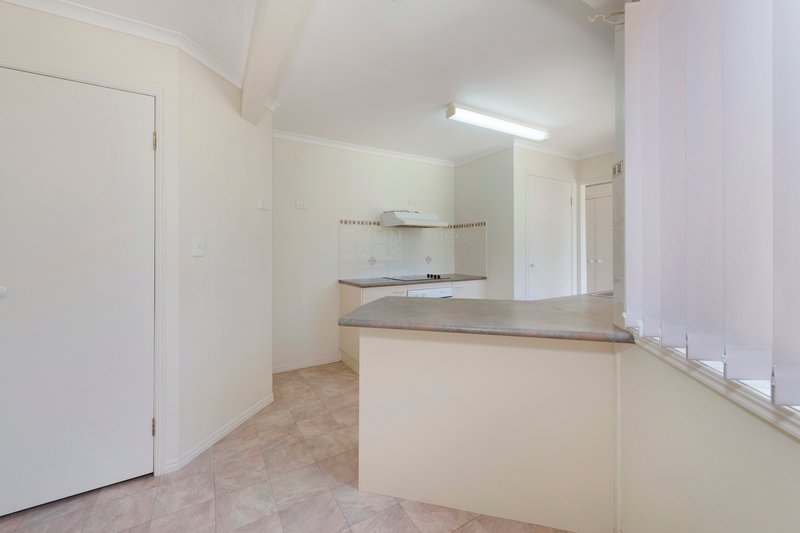 Photo - 298 Sylvan Drive, Moore Park Beach QLD 4670 - Image 6