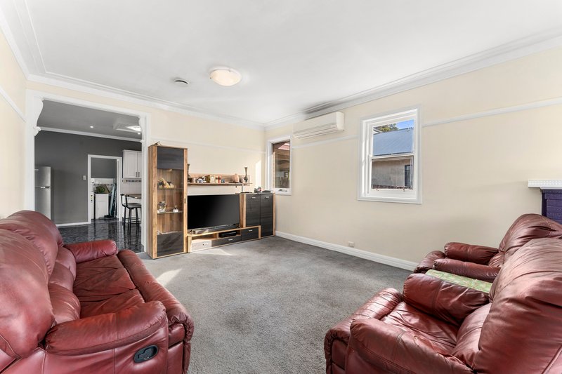 Photo - 298 Waverley Road, Mount Waverley VIC 3149 - Image 4