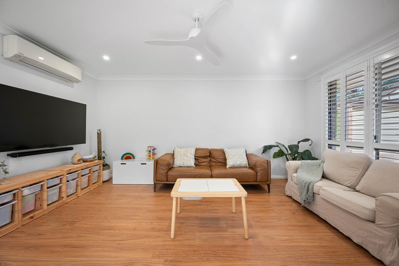Photo - 2/99 Baumans Road, Peakhurst NSW 2210 - Image 4