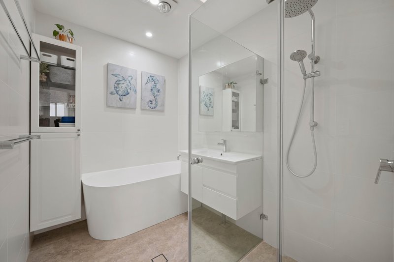 Photo - 2/99 Baumans Road, Peakhurst NSW 2210 - Image 8