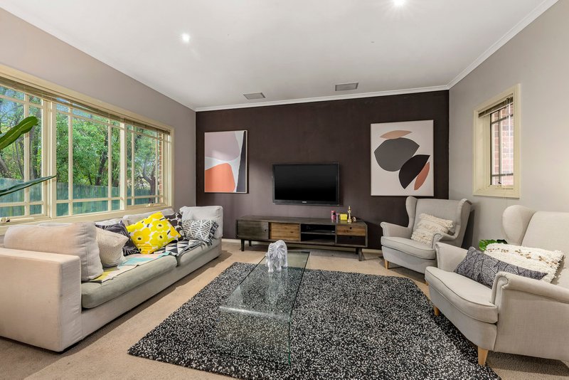 Photo - 2/99 Dorking Road, Box Hill North VIC 3129 - Image 2