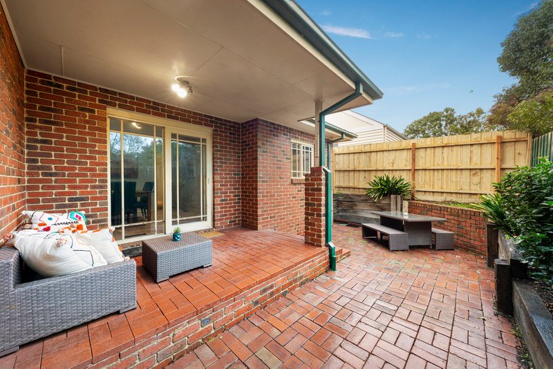 Photo - 2/99 Dorking Road, Box Hill North VIC 3129 - Image 9