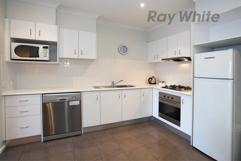 Photo - 29/9 Greg Norman Drive, Point Cook VIC 3030 - Image 8