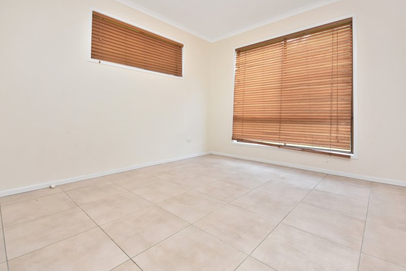 Photo - 2/99 Lower King Street, Caboolture QLD 4510 - Image 6