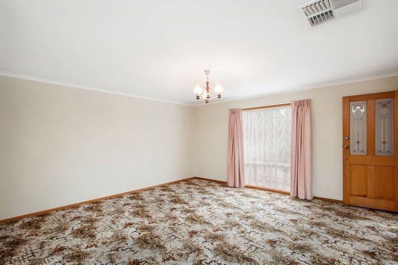 Photo - 2/99 Mitchell Street, Wodonga VIC 3690 - Image 5