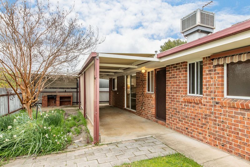 Photo - 2/99 Mitchell Street, Wodonga VIC 3690 - Image 11