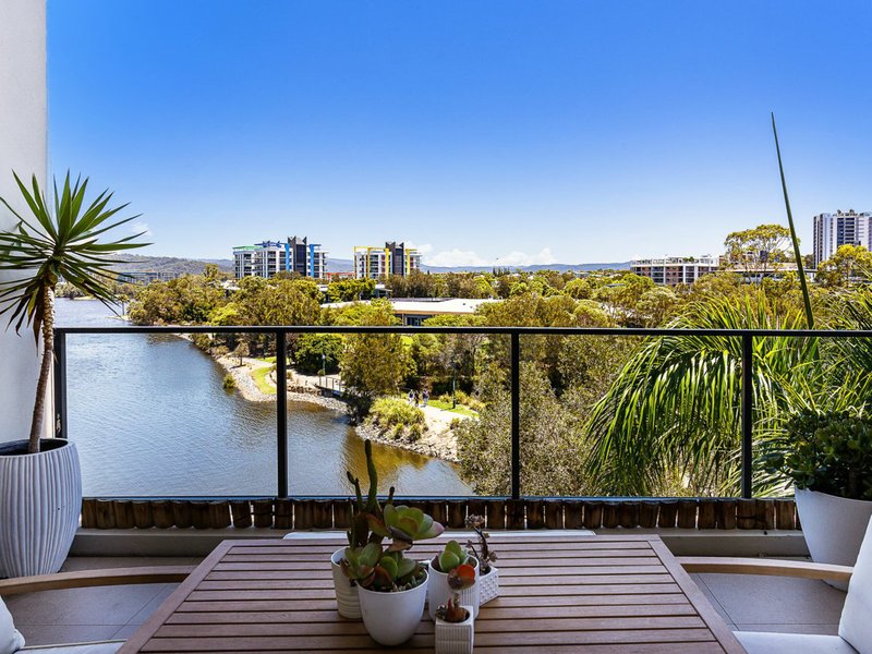 Photo - 29/9 Moores Crescent, Varsity Lakes QLD 4227 - Image 8