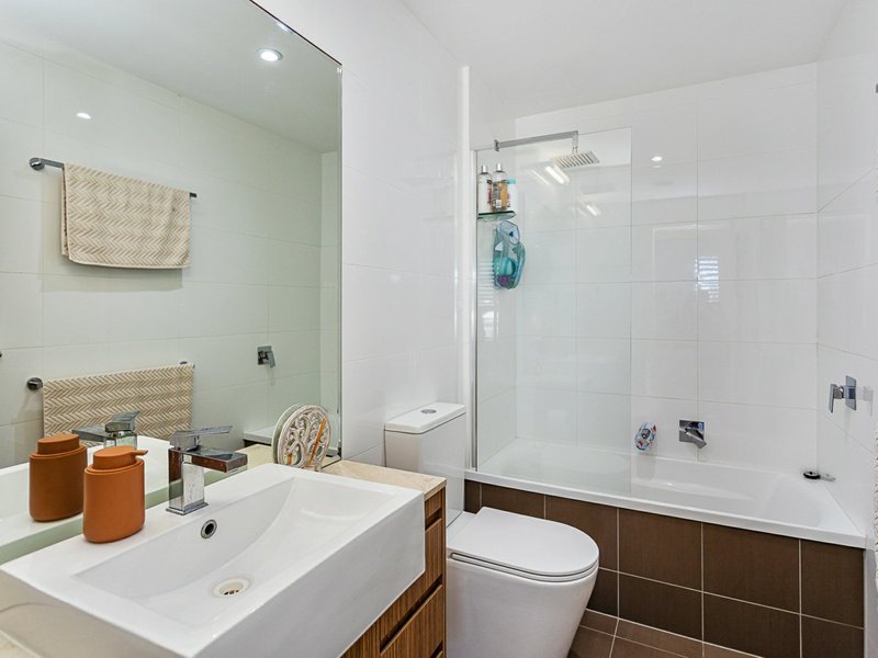 Photo - 29/9 Moores Crescent, Varsity Lakes QLD 4227 - Image 14