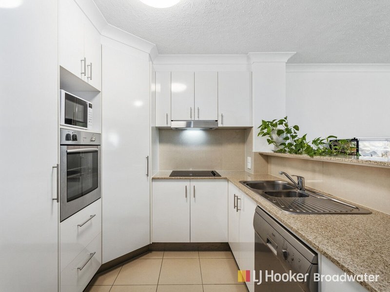 Photo - 2/99 Muir Street, Labrador QLD 4215 - Image 3