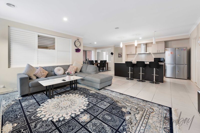 Photo - 299 Waterview Boulevard, Craigieburn VIC 3064 - Image 4