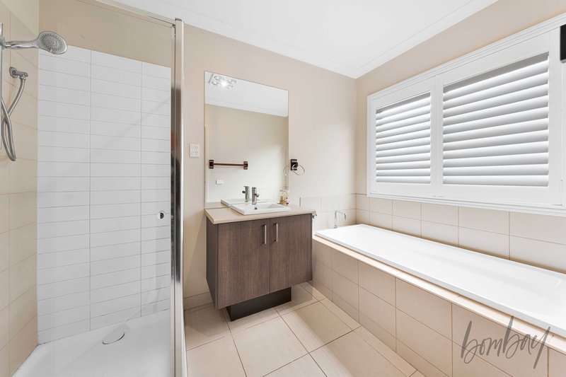 Photo - 299 Waterview Boulevard, Craigieburn VIC 3064 - Image 11