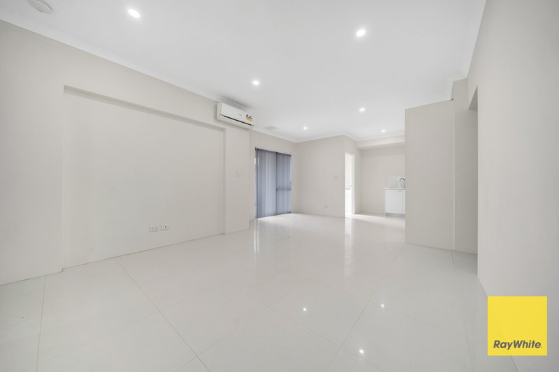 Photo - 29A Curlington Cres , Balga WA 6061 - Image 5