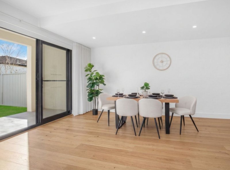 Photo - 29A Dahlia Street, Greystanes NSW 2145 - Image 4