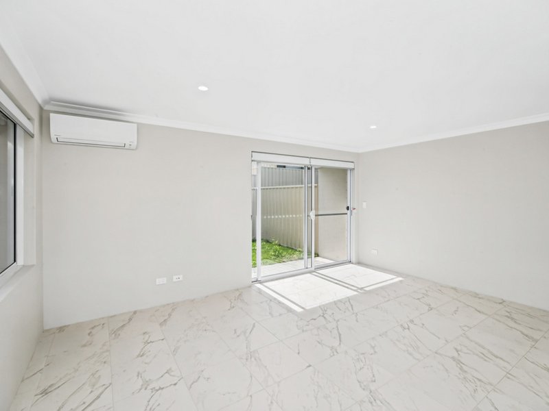 Photo - 29A Defender Way, Two Rocks WA 6037 - Image 2