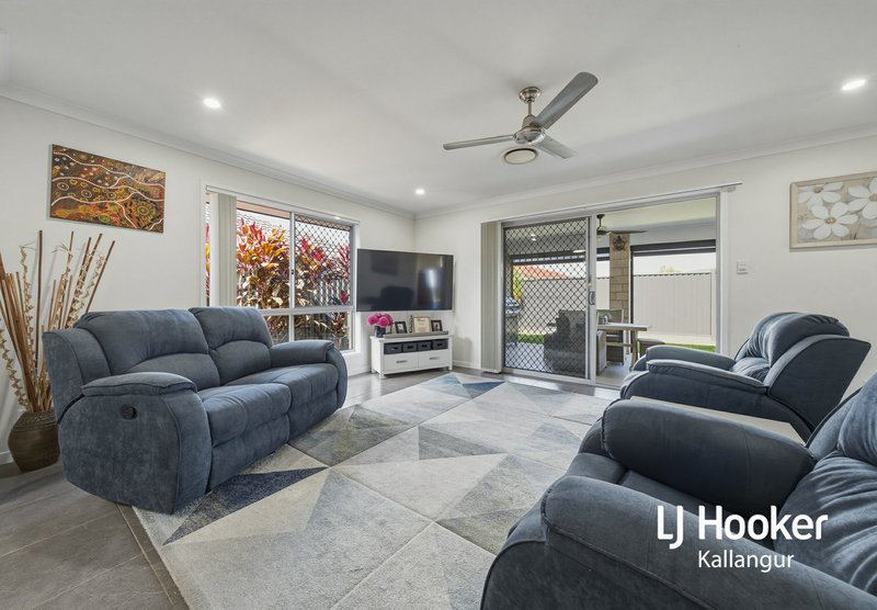 Photo - 29a Diane Parade, Kallangur QLD 4503 - Image 2