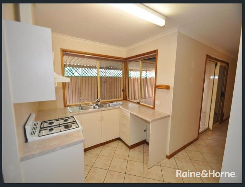Photo - 29A Finniss Street, Roxby Downs SA 5725 - Image 4