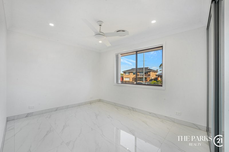 Photo - 29A Kosciusko Street, Bossley Park NSW 2176 - Image 6