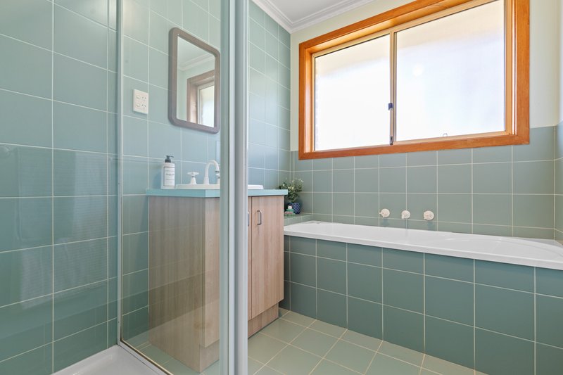 Photo - 29B Hotham Crescent, Hoppers Crossing VIC 3029 - Image 8