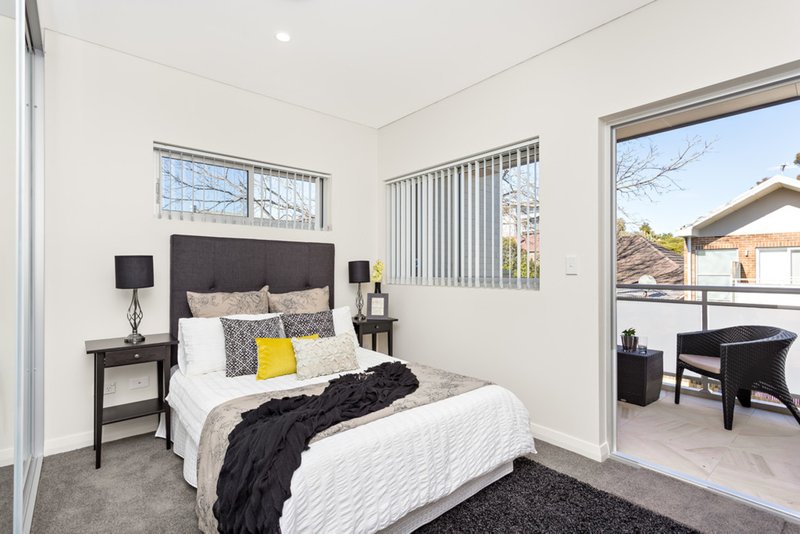 Photo - 29B Lewisham Street, Dulwich Hill NSW 2203 - Image 6