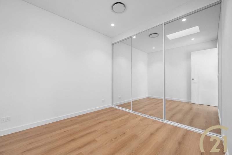 Photo - 29B Mcgowen Crescent, Liverpool NSW 2170 - Image 4
