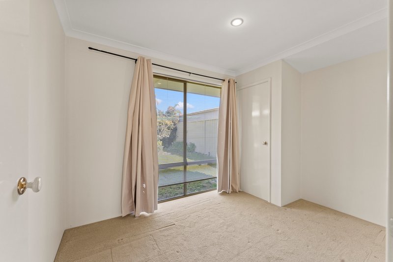 Photo - 29b Timberlane Loop, Cooloongup WA 6168 - Image 4