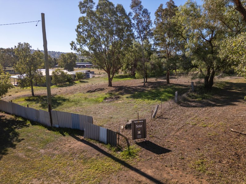 Photo - 2A & 2B Alfred Street, Oura NSW 2650 - Image 2