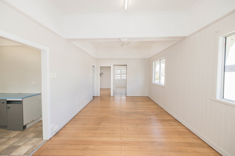 Photo - 2A Arthur Street, Depot Hill QLD 4700 - Image 3