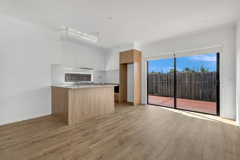 Photo - 2a Bowden Street, Hoppers Crossing VIC 3029 - Image 4