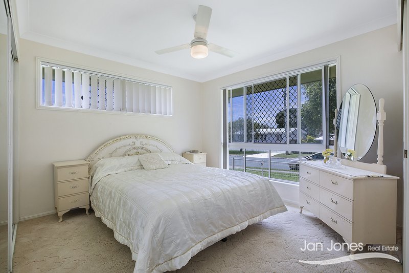 Photo - 2A Bright Ave , Clontarf QLD 4019 - Image 9