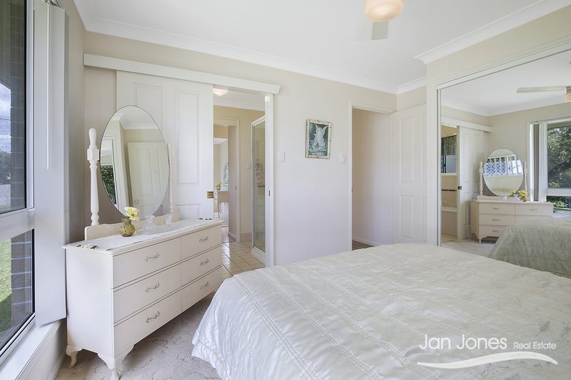 Photo - 2A Bright Ave , Clontarf QLD 4019 - Image 10