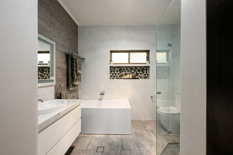 Photo - 2A Chuter Avenue, Monterey NSW 2217 - Image 8